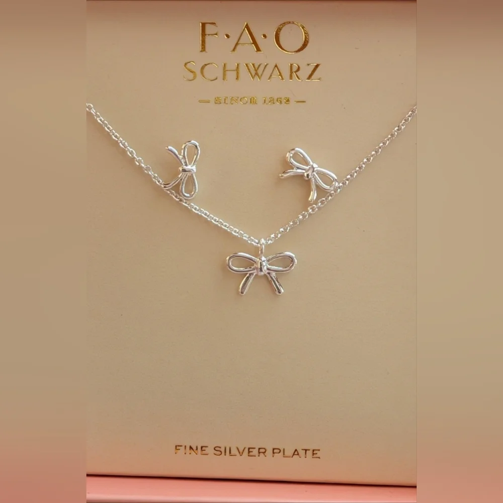 FAO Schwarz Fine Silver Plate Bow Necklace Set